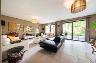 We Invest stelt u graag deze prachtige villa voor, gelegen op de grens met Vlaanderen, maar nog steeds binnen Brussel. Gelegen in een rustige...