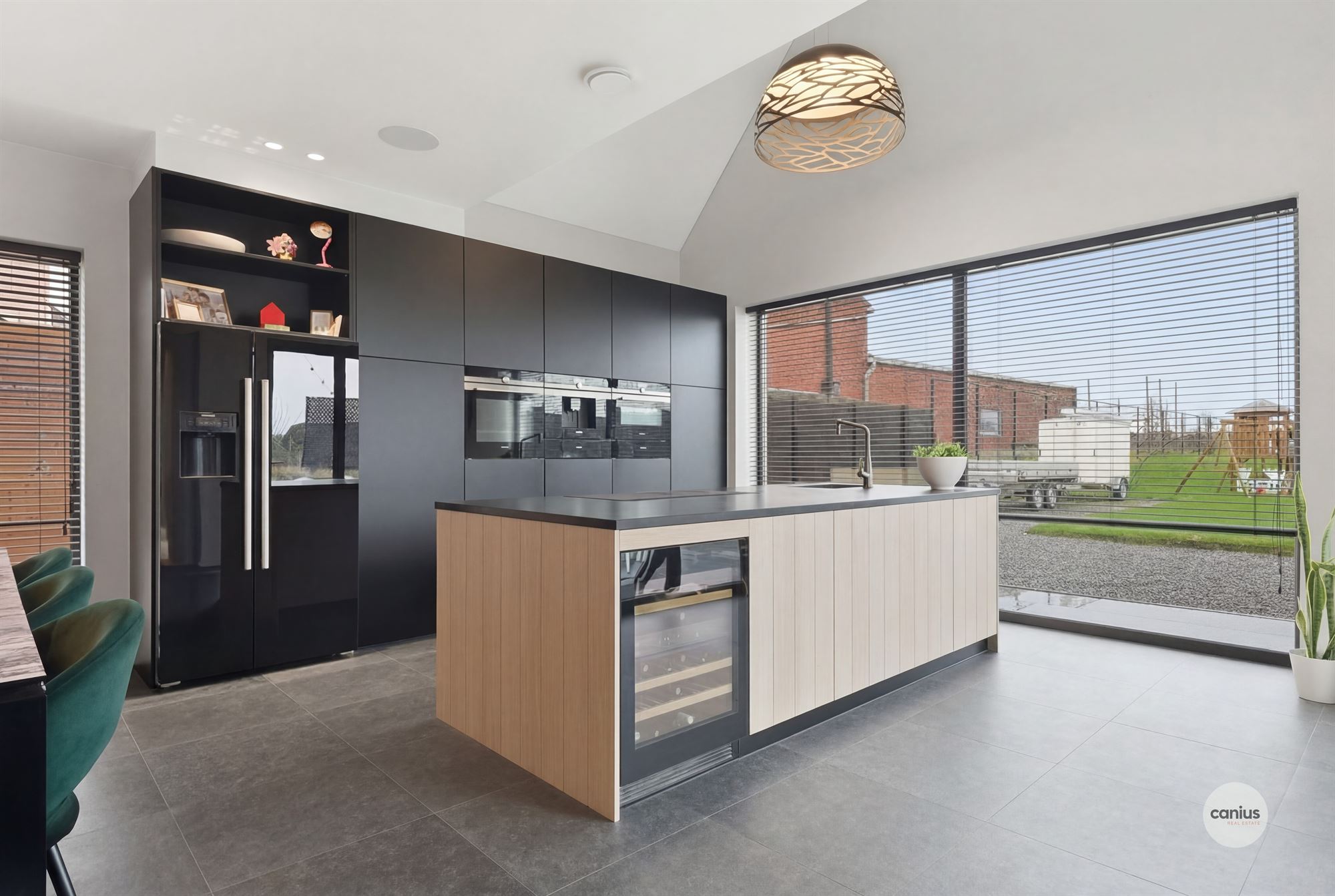 UITZONDERLIJKE WONING MET ZWEMBAD – MOGELIJKHEID ZELFSTANDIG BEROEP - foto 3