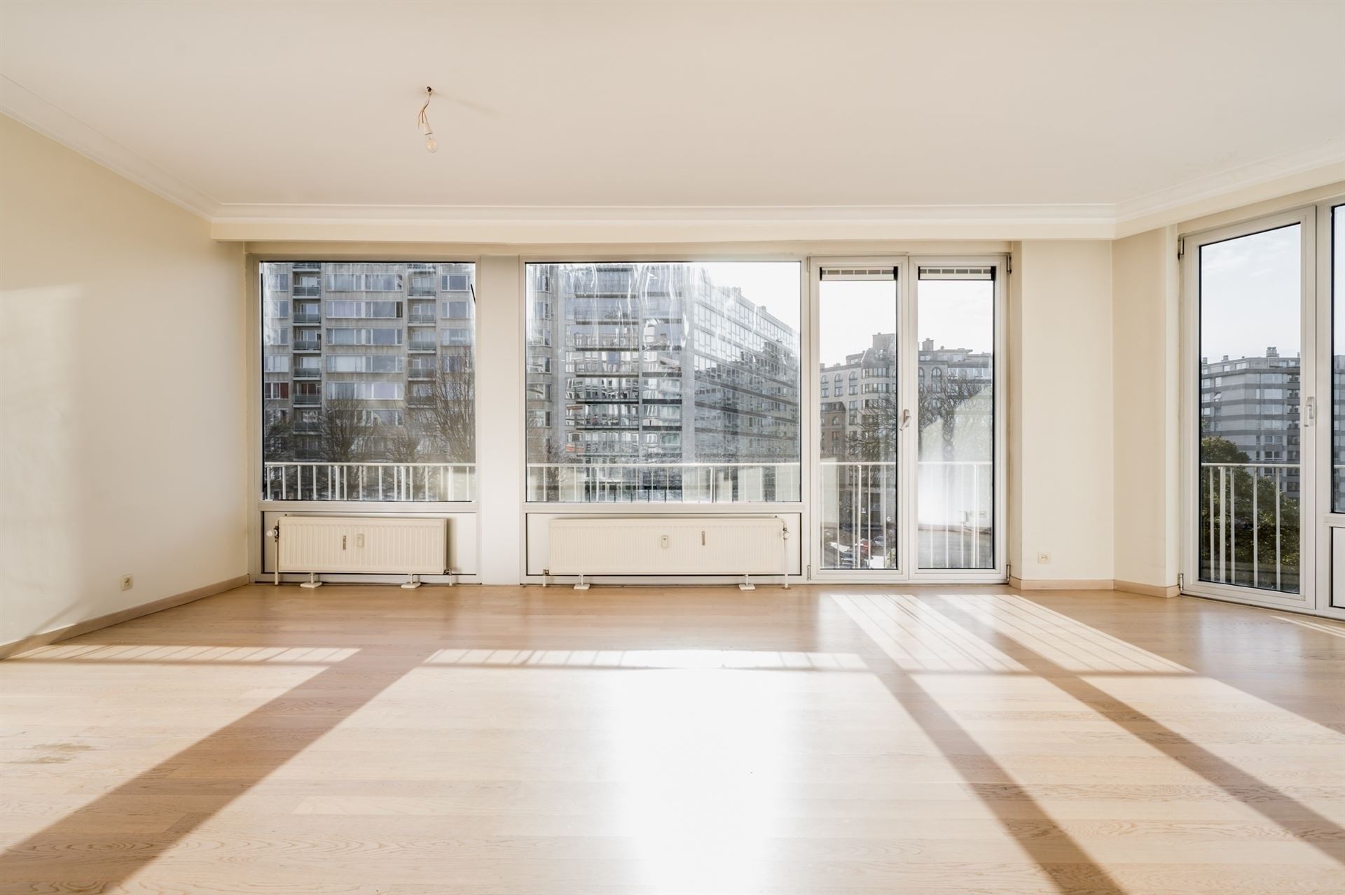 Prachtig, lichtrijk appartement met uniek zicht op de Squares - foto 4