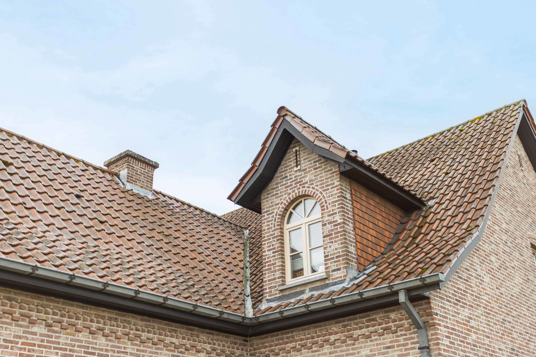 Instapklare vrijstaande woning met 4 kamers, garage en tuin - foto 4