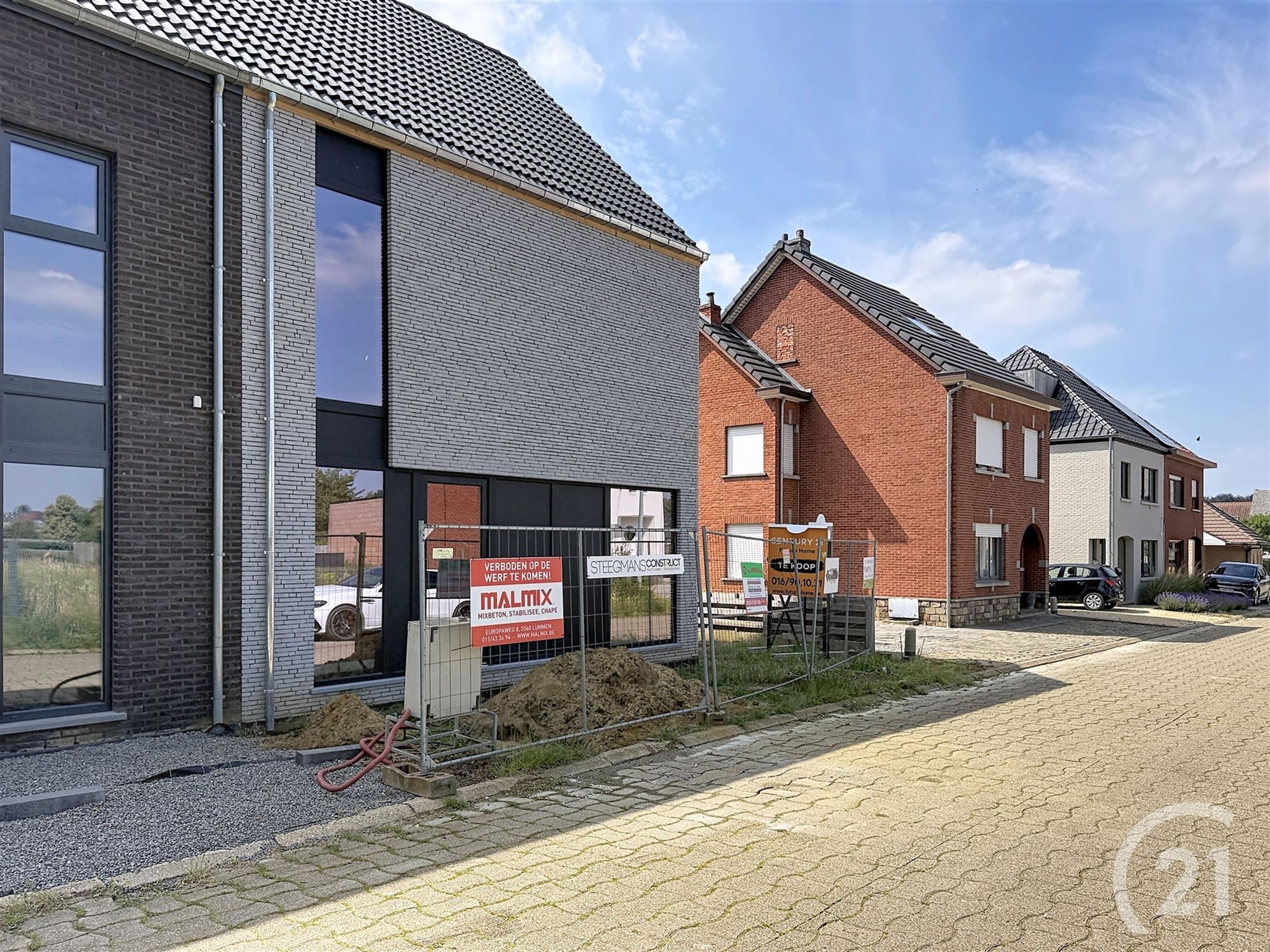Nieuwbouwwoning in zeer rustige straat te koop! - foto 2