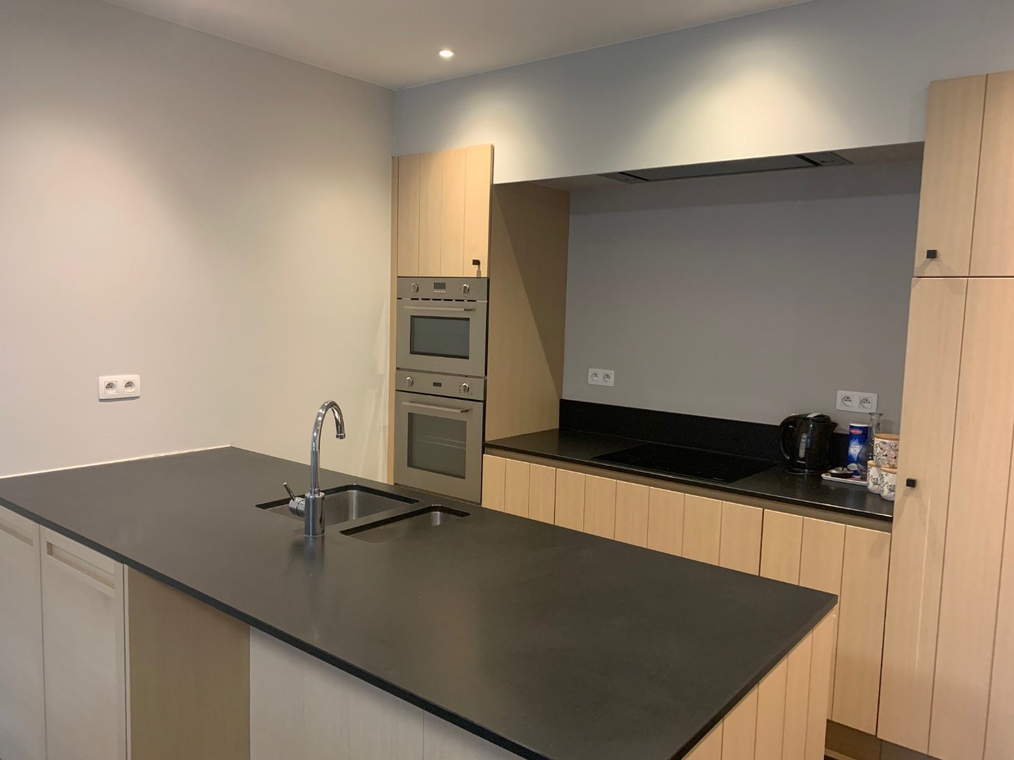 Ongemeubeld tweeslaapkamerappartement met berging én garagebox - prachtige ligging in Stil Ende Brugge - foto 5