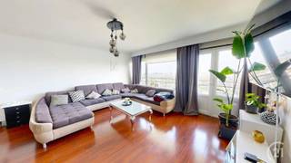 Faire offre à partir de 235 000 eurosTour virtuel: https://my.matterport.com/show/?m=bDif2LFKghLLumineux appartement d'environ 120 m² au 21ème...