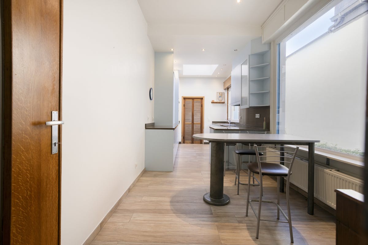 Renovated 4 bedroom house for sale in blankenberge - photo 4