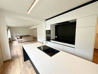 Dit prachtig gerenoveerde appartement bevindt zich in de prestigieuze Leopoldstraat, in het hart van Turnhout. De volledige renovatie in 2021...