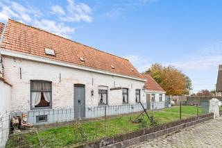House for sale in Veurne