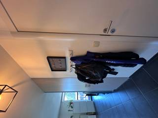 <p>Gezellig 1-slaapkamerappartement met terras te huur in Mol:</p><ul><li>Indeling: Inkomhal, apart toilet, berging/wasplaats, woonkamer, keuken, terras, slaapkamer, badkamer, autostaanplaats (carport), tuinberging</li><li>Ruim en zonnig terras</li><li>Overdekte autostaanplaats en tuinberging</li><li>Gelegen in groene residentiële omgeving dichtbij centrum van Mol</li><li>Zeer energiezuinig EPC: B</li><li>Beschikbaar vanaf 01/09/2026</li><li>Gemeenschappelijke kosten inbegrepen in de huurprijs</li></ul>