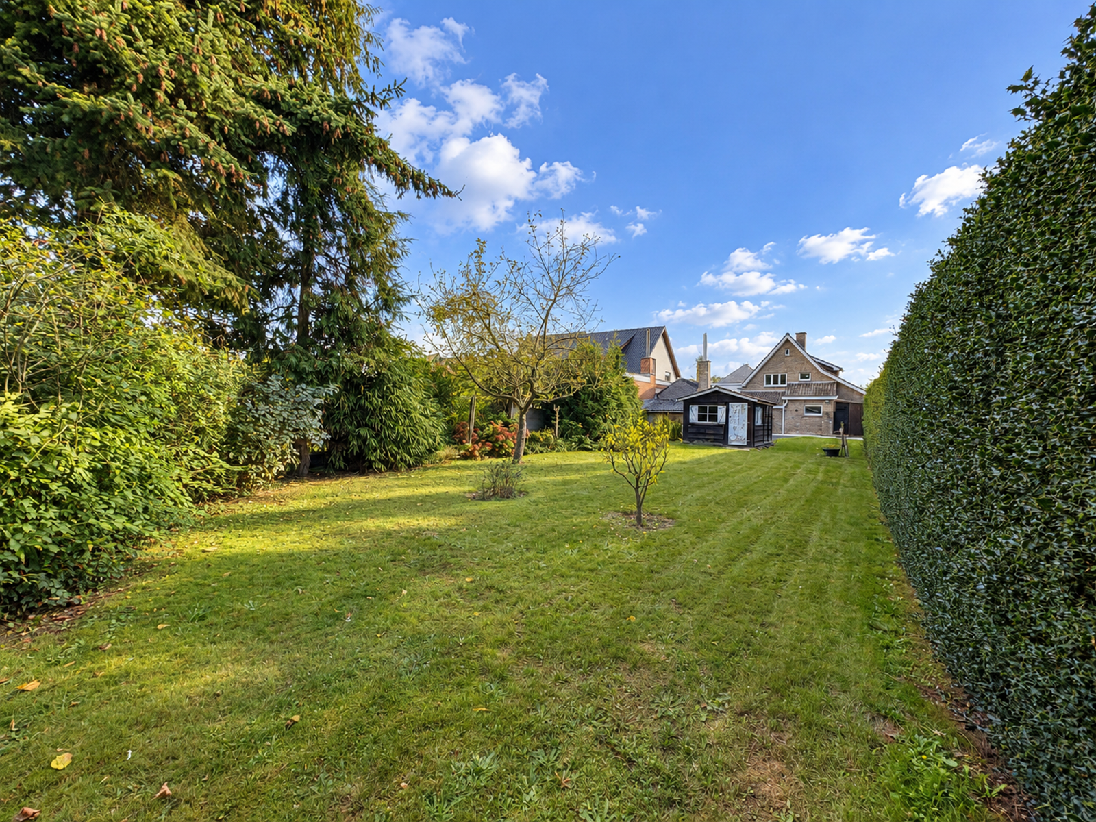 WONING MET MOOIE TUIN EN VEEL POTENTIEEL TE WAKKEN OP 1127 M² - foto 4