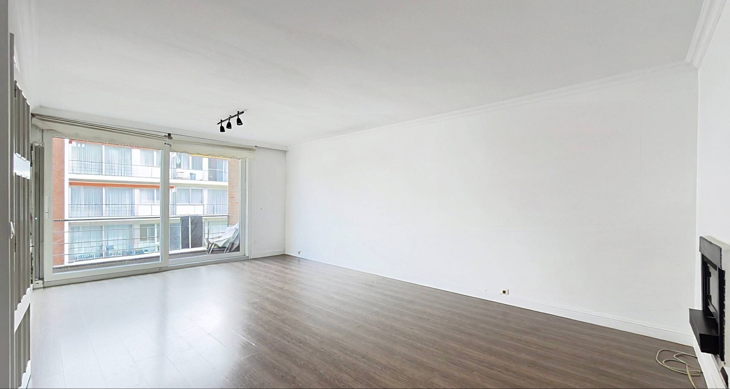 Lichtrijk appartement met 2 slaapkamer + terras en tuin - foto 4