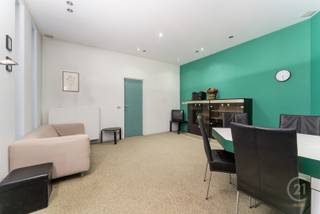 Dit pand biedt de perfecte kans om een ruim appartement te creëren in het hart van Oostende! Met enkele renovaties maak je van dit...