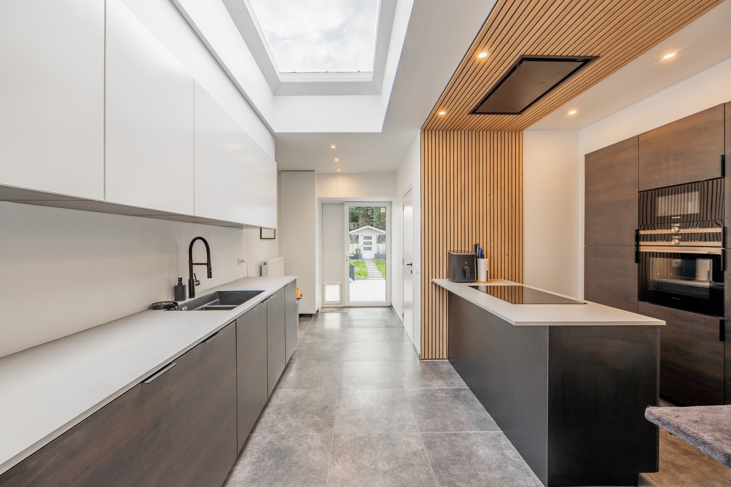 GERENOVEERDE RIJWONING MET TUIN - foto 5