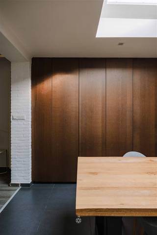 <p><span>GENTBRUGGE - Maison familiale prête à emménager à Gentbrugge</span></p><p><span> </span></p><p><span>dfjhfdjhfdjhfdjh</span></p><p><span> </span></p><p><span>Les atouts en bref :</span></p><ul><li><span>3 chambres spacieuses</span></li><li><span>Place de parking à l'avant</span></li><li><span>12 panneaux solaires</span></li><li><span> </span></li></ul>