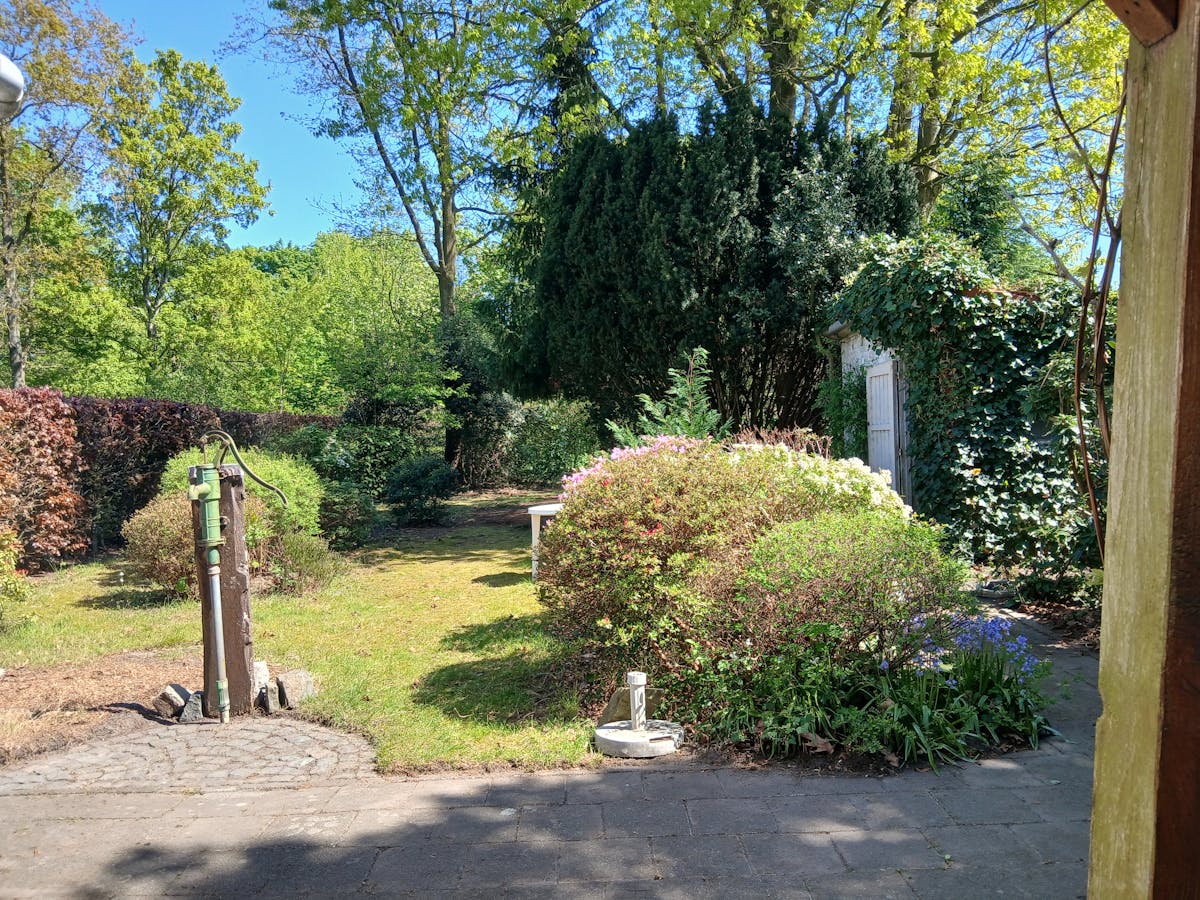Te renoveren open huis met veel potentieel in Brasschaat. - foto 2