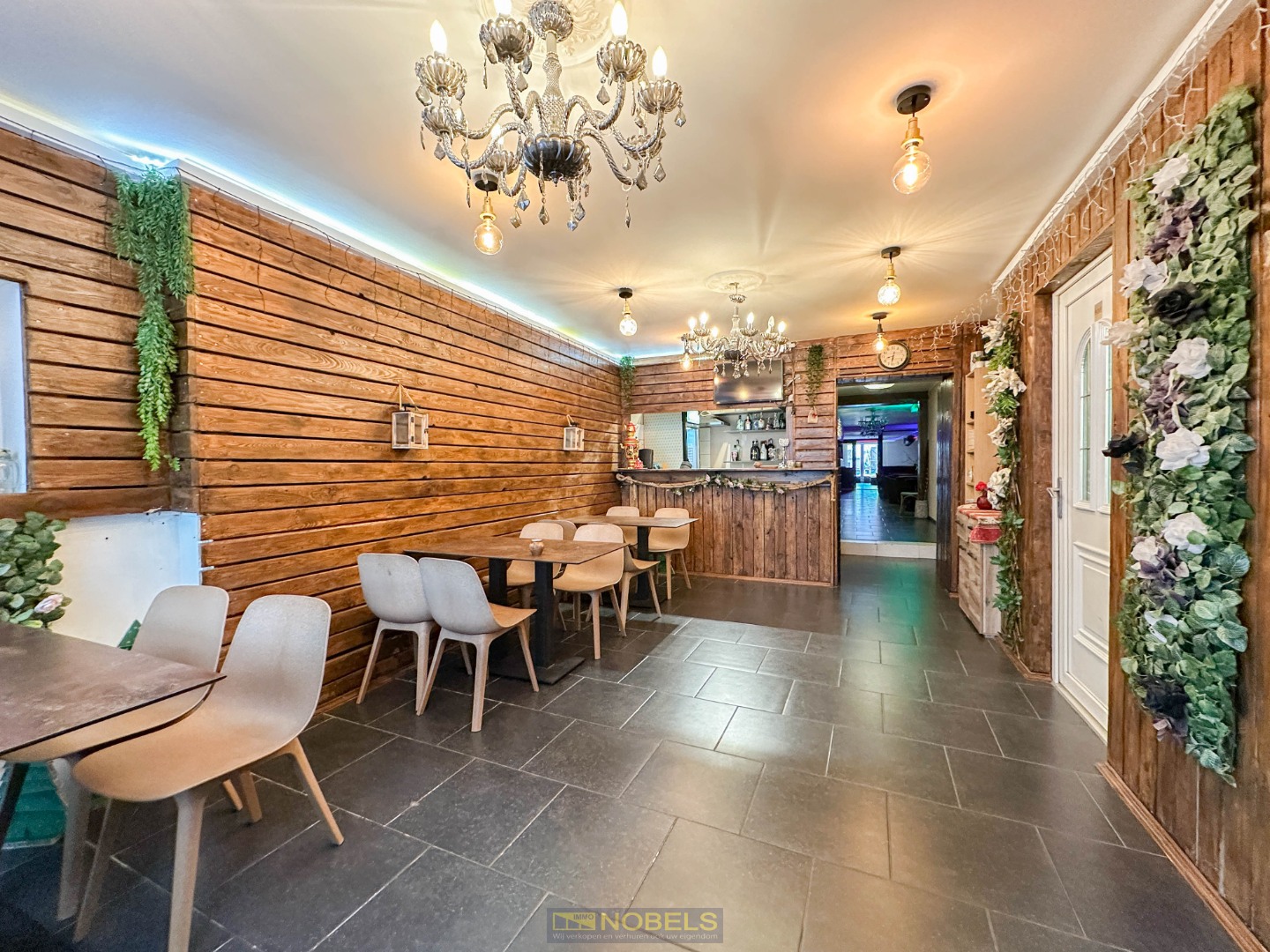 Te koop, multifunctioneel handelspand met woonst en terras in hartje centrum - photo 2