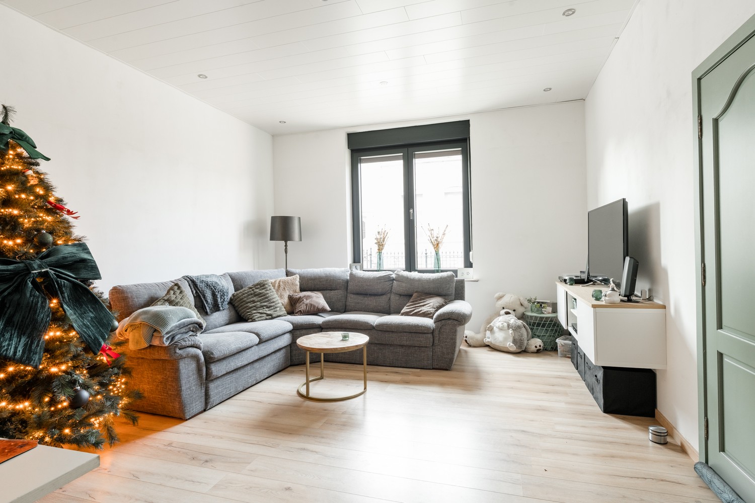 Karaktervolle woning met tal van mogelijkheden in het hart van Neerpelt - foto 3