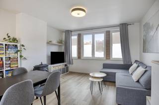 Cette maison prête à emménager à vendre située le long du Torhoutse Steenweg bénéficie d'un emplacement idéal. Le centre-ville de Bruges,...