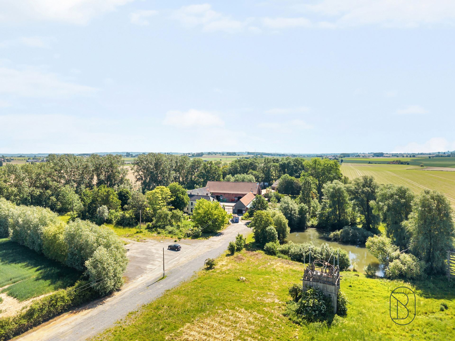 Prachtige vierkantshoeve met uitbatingspotentieel! - foto 5