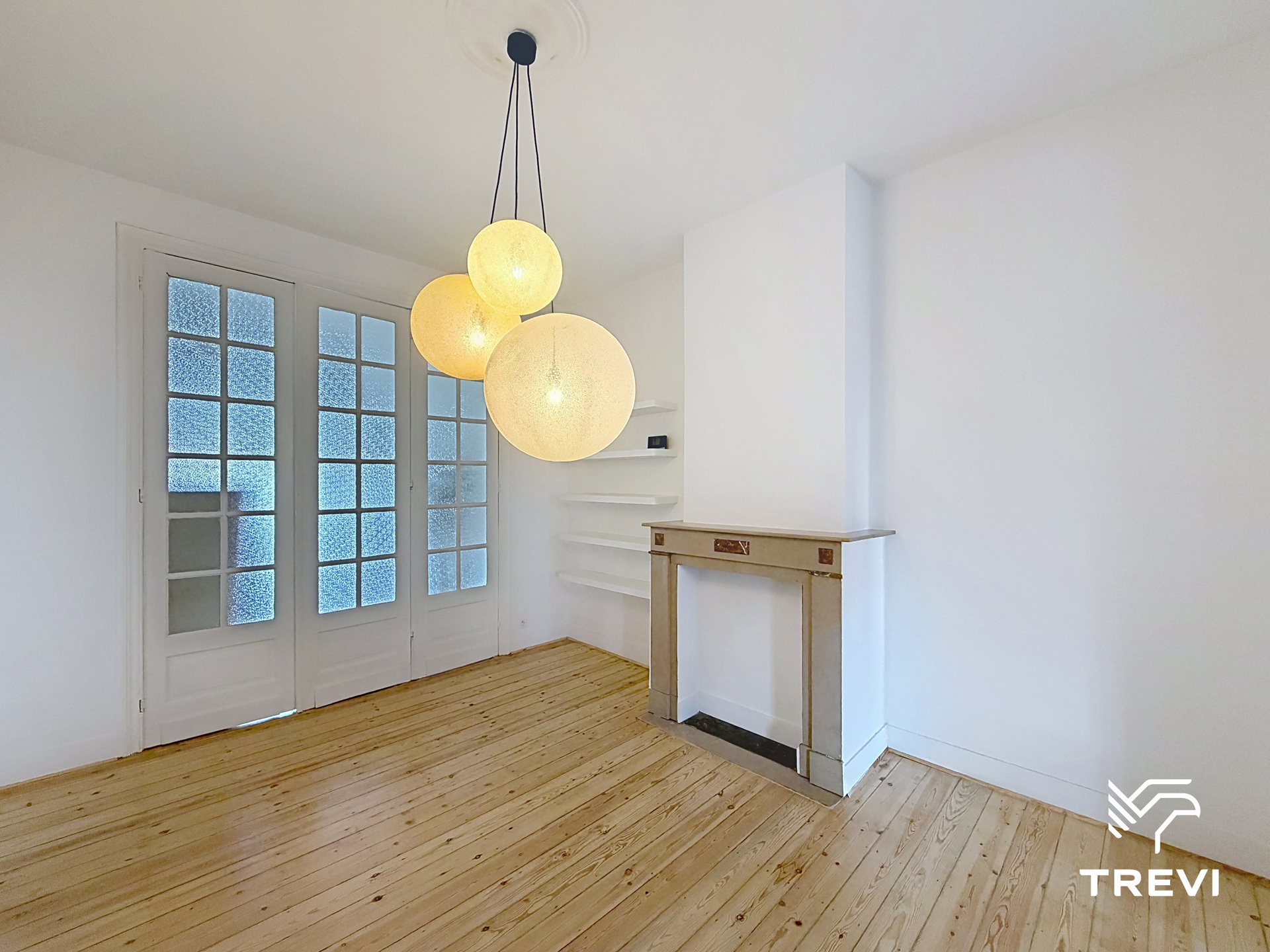 Charmant, onlangs gerenoveerd appartement met 2 slaapkamers - foto 2
