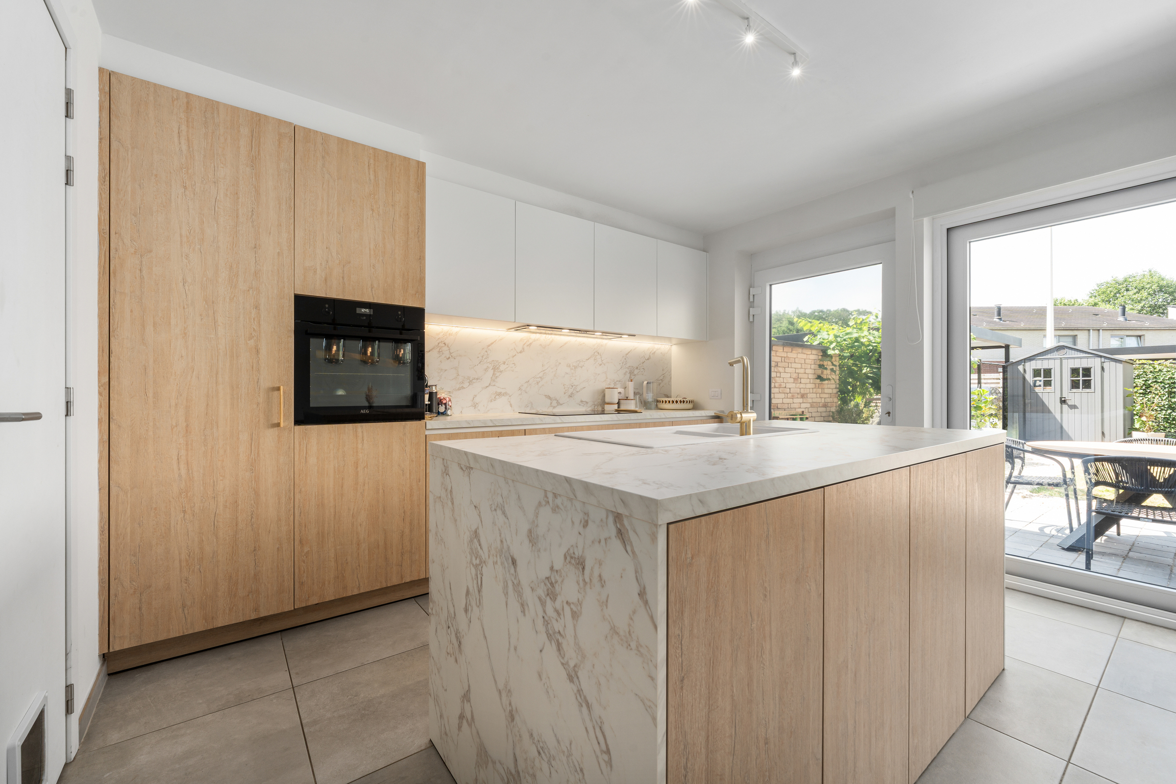 BEN-woning met 4 ruime kamers, zonnige tuin en carport - foto 2