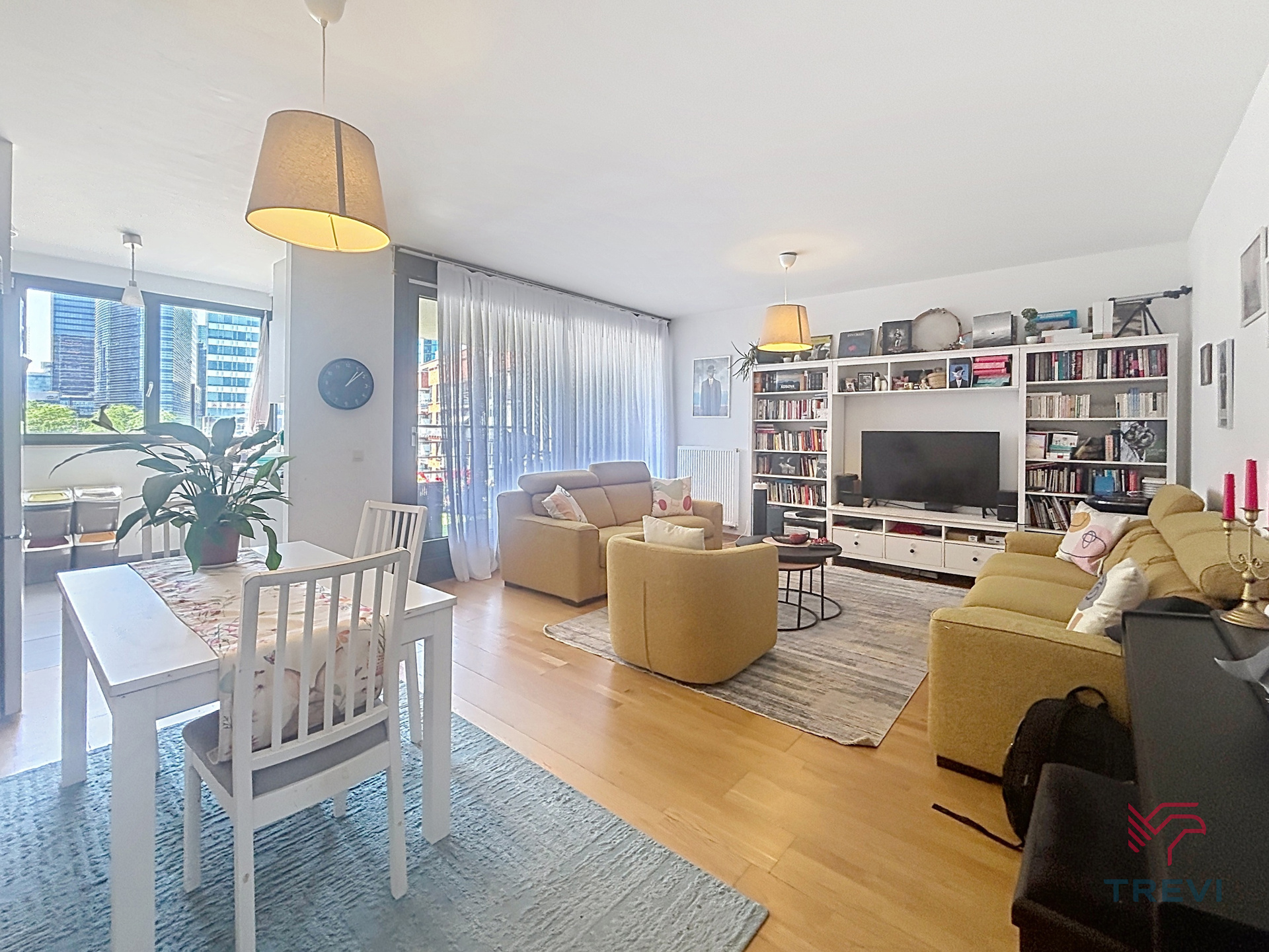Appartement met 2 slaapkamers + parkeerplaats - foto 2