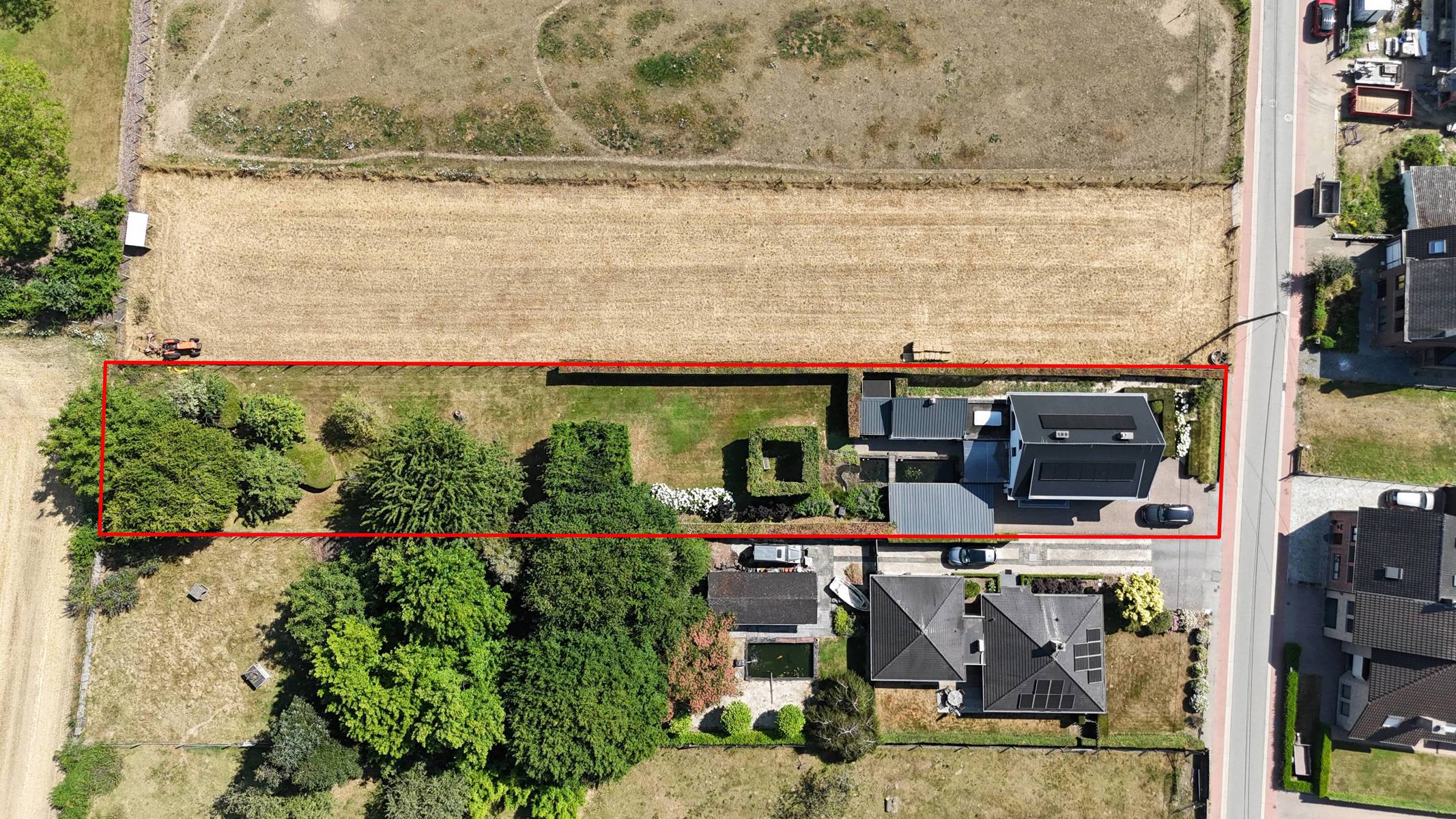 Open bebouwing met 3 slaapkamers, garage en ruime tuin - foto 4