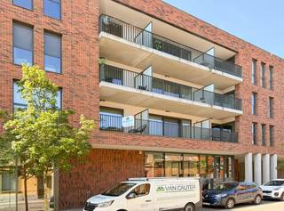 Eénslaapkamerappartement met terras op de 1ste verdieping in residentie Vogelkers in hartje Turnhout. Autostaanplaats, kelderberging...