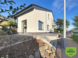 Volledig gerenoveerd éénslaapkamerappartement met tuin en terras op wandelafstand van de zeedijk en de tramhalte in Middelkerke.IndelingGLV:...