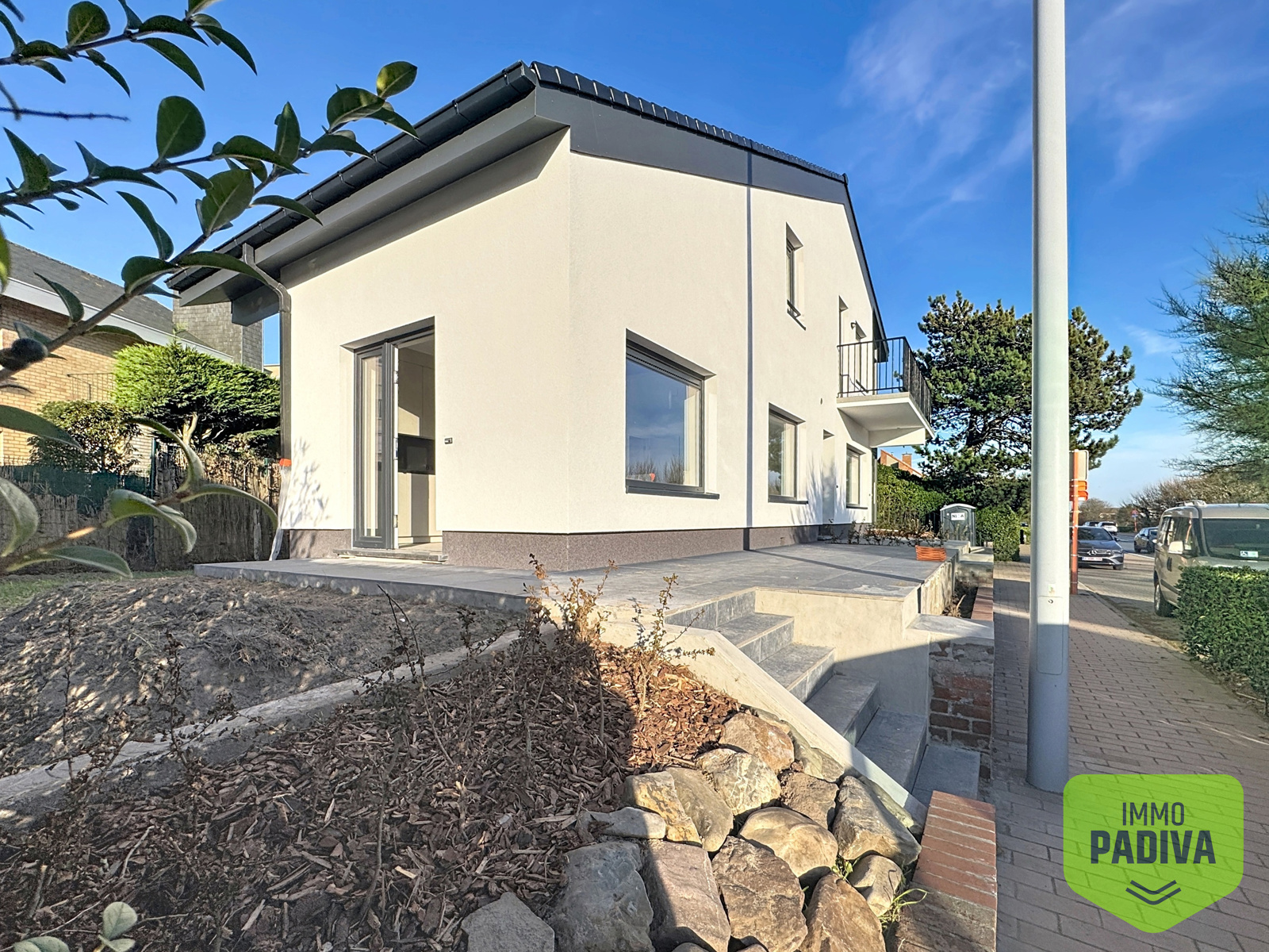 Volledig gerenoveerd éénslaapkamerappartement met tuin en terras in Middelkerke - foto 2