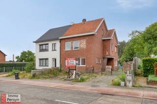 Bent u op zoek naar een woning met tal van mogelijkheden op een uitstekende locatie? Dan is deze woning aan de Testeltsesteenweg in Averbode...