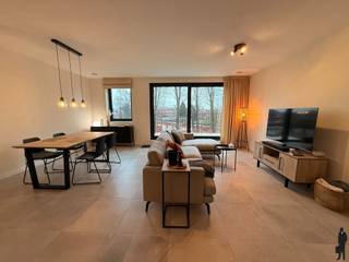 Recent appartement met 2 slk, terras en ondergrondse parking te Lier.Algemeen:- Energiezuinig appartement- Goed gelegen nabij centrum Lier, station,...