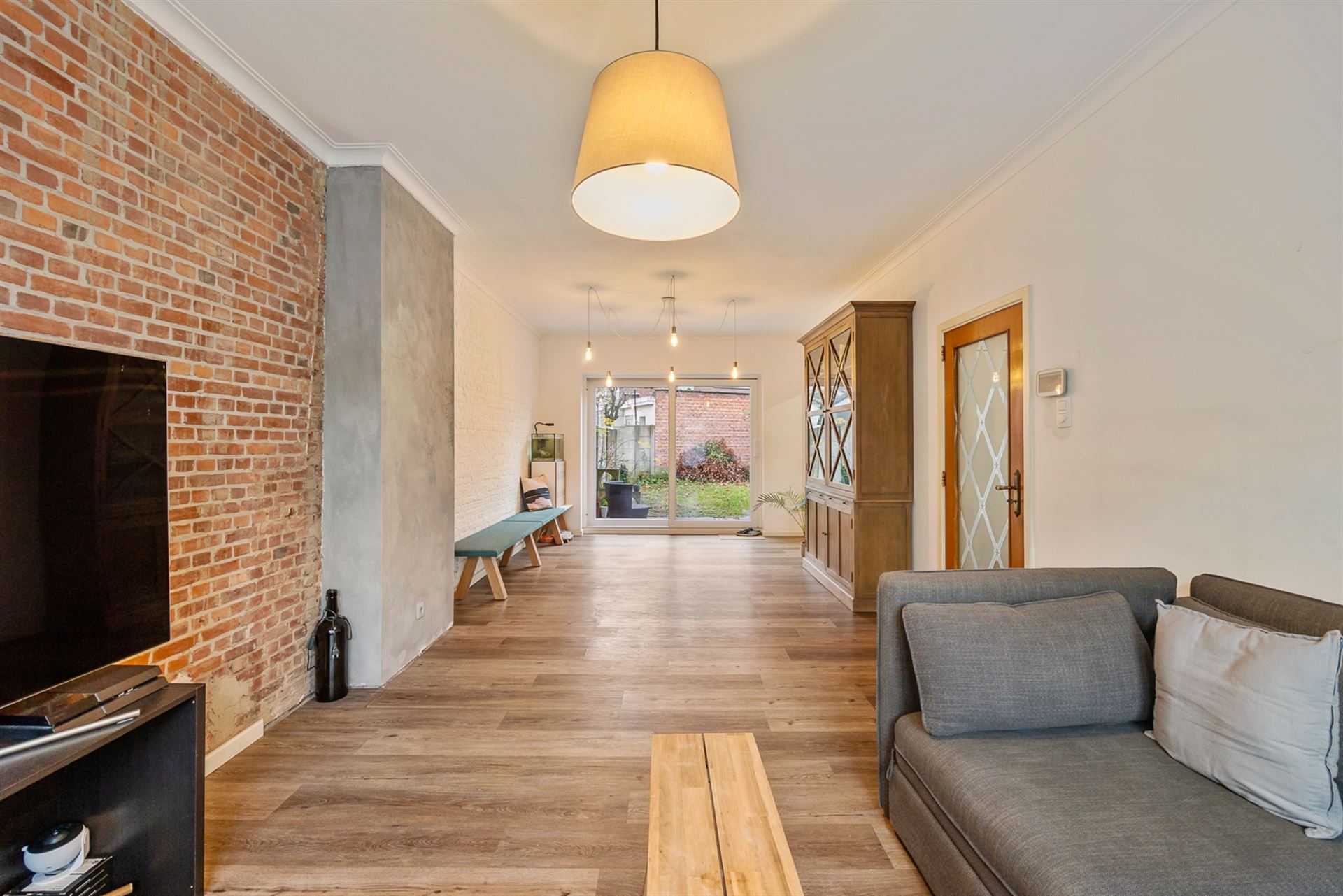 Instapklare en Ruime Gezinwoning met Tuin en Garage - foto 2