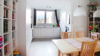 Strategisch gelegen appartement te WilrijkOp de eerste verdieping van het gebouw aan de Krijgslaan 217 te Wilrijk bevindt zich dit moderne, volledig...