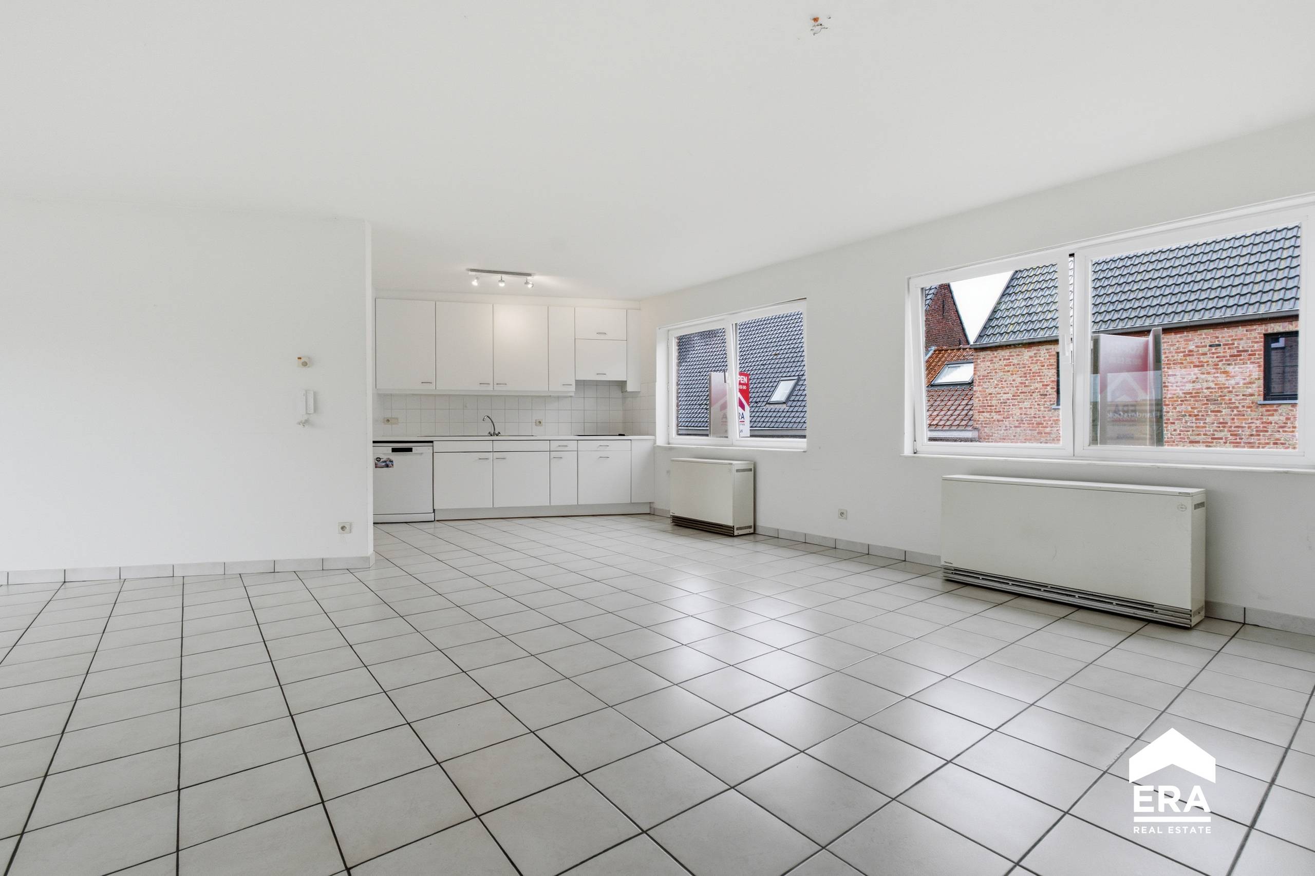 Ruim en lichtrijk appartement met terras en garage in Oekene - foto 4