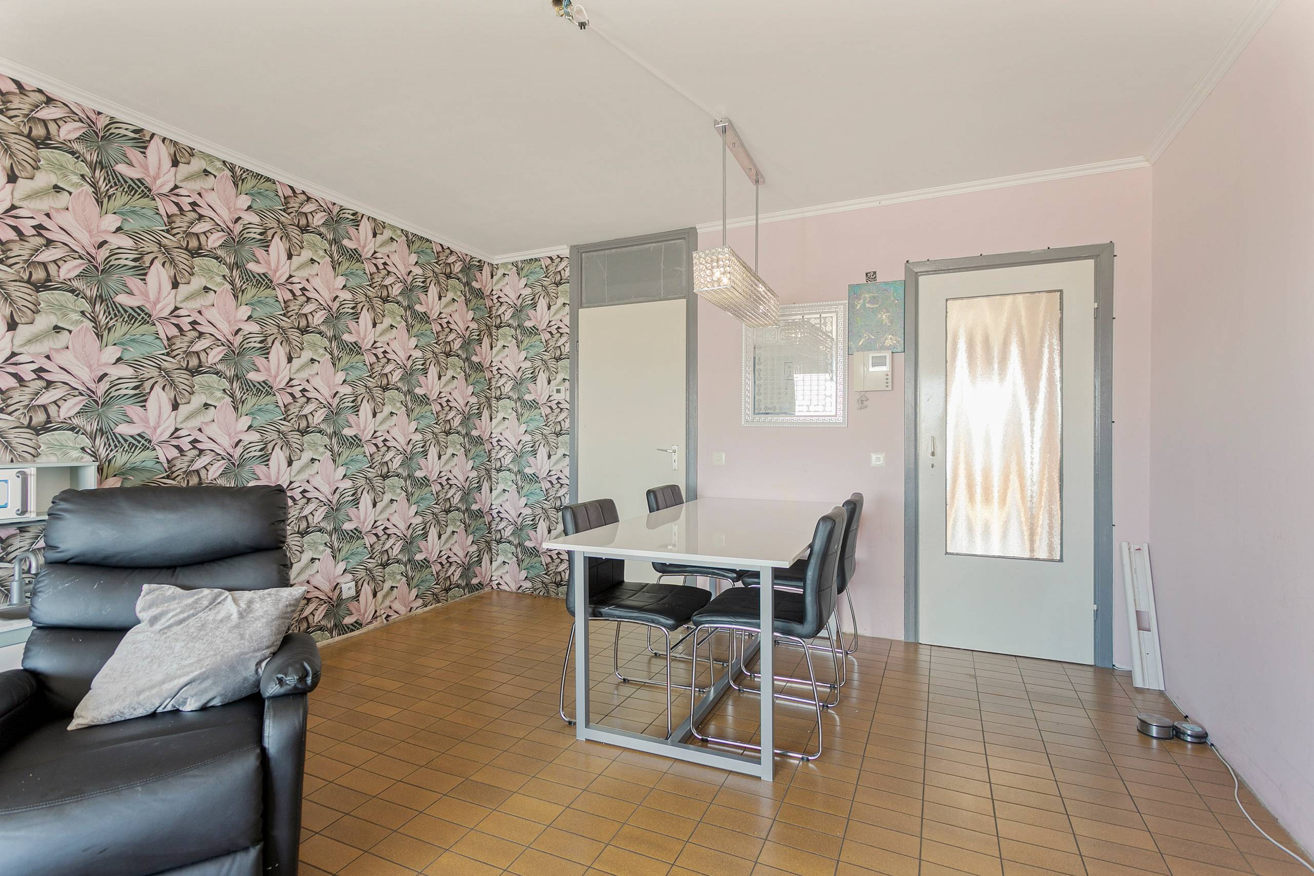 Appartement met 3 slaapkamers en autostandplaats in Bree. - foto 5