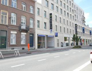 Ben je op zoek naar een veilige en vlot bereikbare autostaanplaats in Mechelen? In een recent opgeleverd complex bieden wij autostaanplaatsen te...