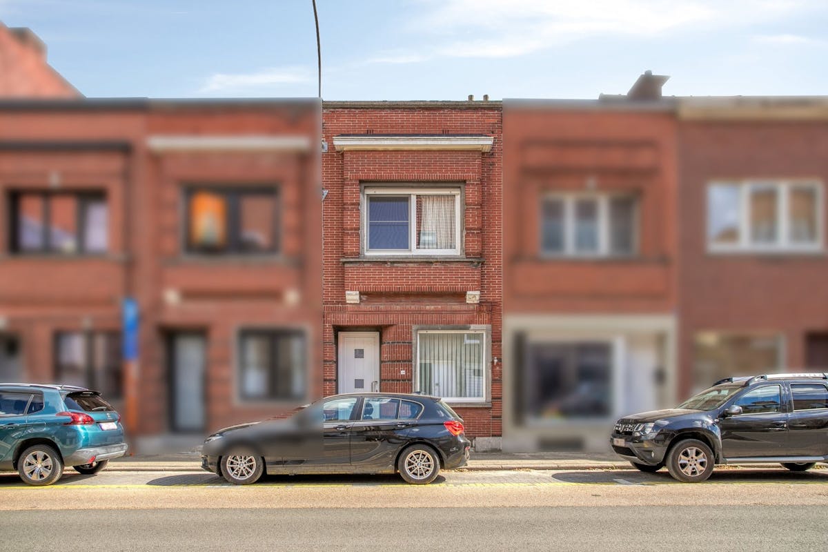 Maison de 2 chambres à rénover à vendre à Courtrai ! - photo 1