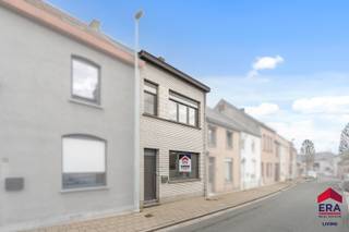 [[ DIT PAND NEEMT DEEL AAN DE ERA OPEN HUIZEN DAG OP 14/3 VAN 16:00 TOT 17:00 ]]Ben je op zoek naar een gerenoveerde woning met 2 à 3 slaapkamers en...