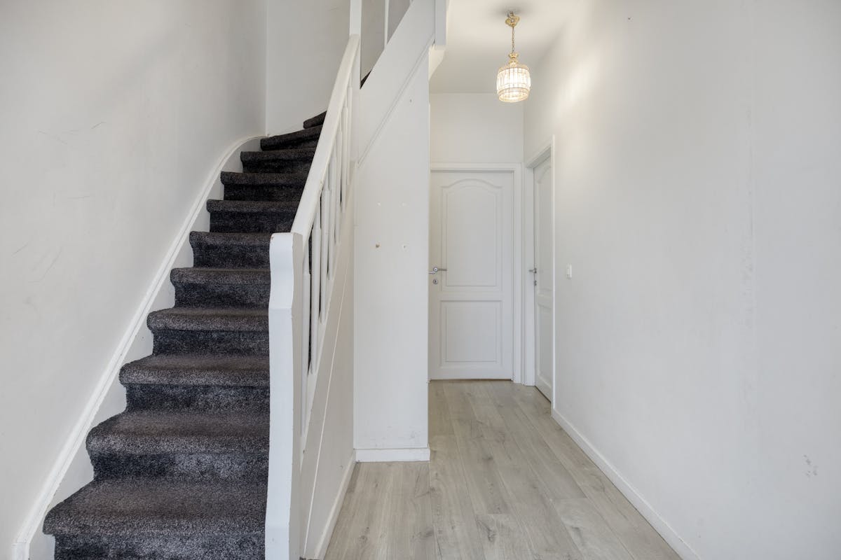 Huis met 6 slaapkamers  en tuin te koop in Merksem! - foto 4