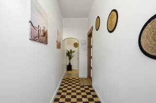 Deze woning bevindt zich in de Boterweegschaalstraat, op wandelafstand van de Grote Markt en tal van winkels, horecazaken en...