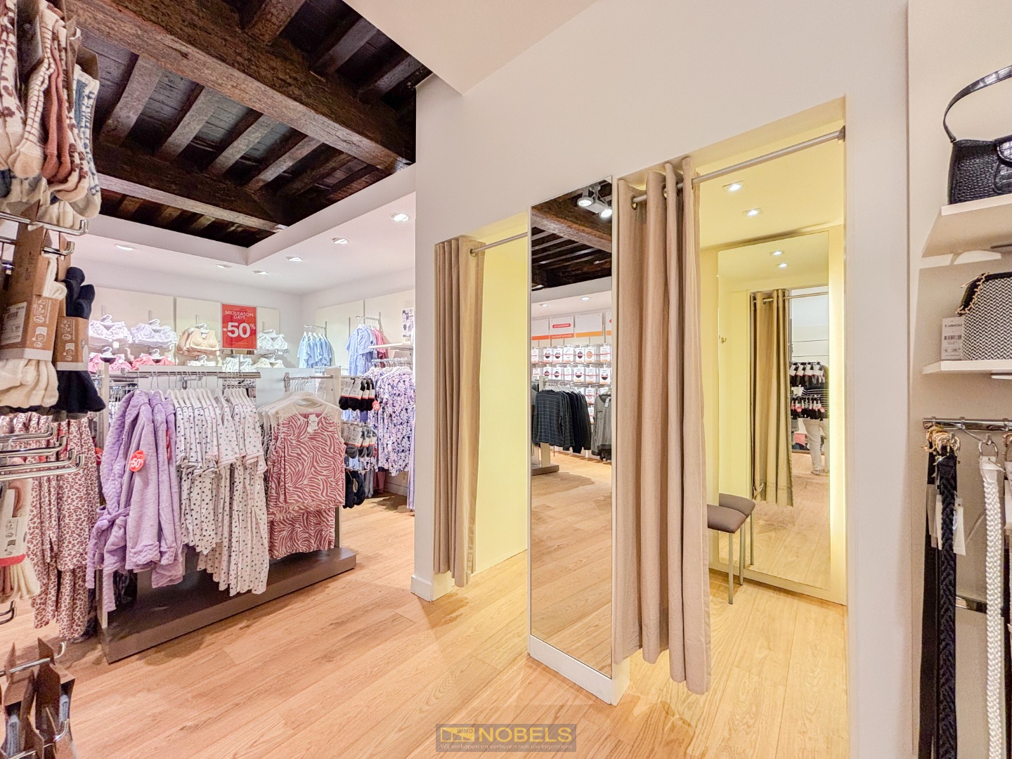 TE HUUR, ZEER RUIM en veelzijdig handels- en commercieel pand in het centrum van Oudenaarde - foto 5