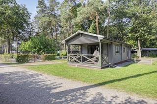 Cette location de vacances d'une superficie de $$$$$$$$$ ² est située sur un terrain de 229 m². Le salon et la salle à manger ouverts avec...