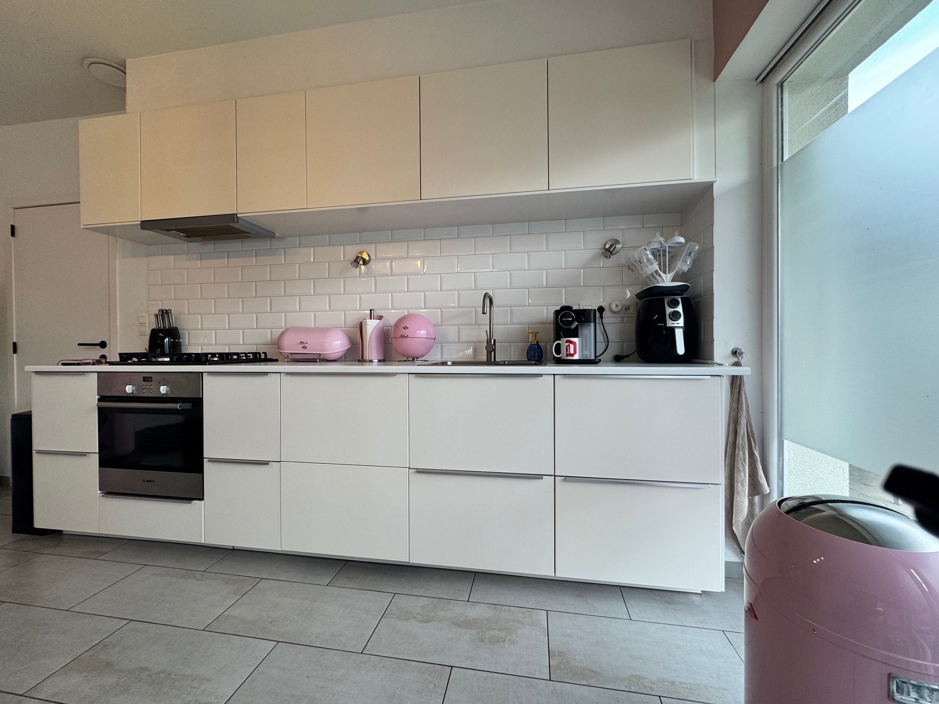 Prachtig gelijkvloers appartement met twee slaapkamers, tuin en garage - foto 4