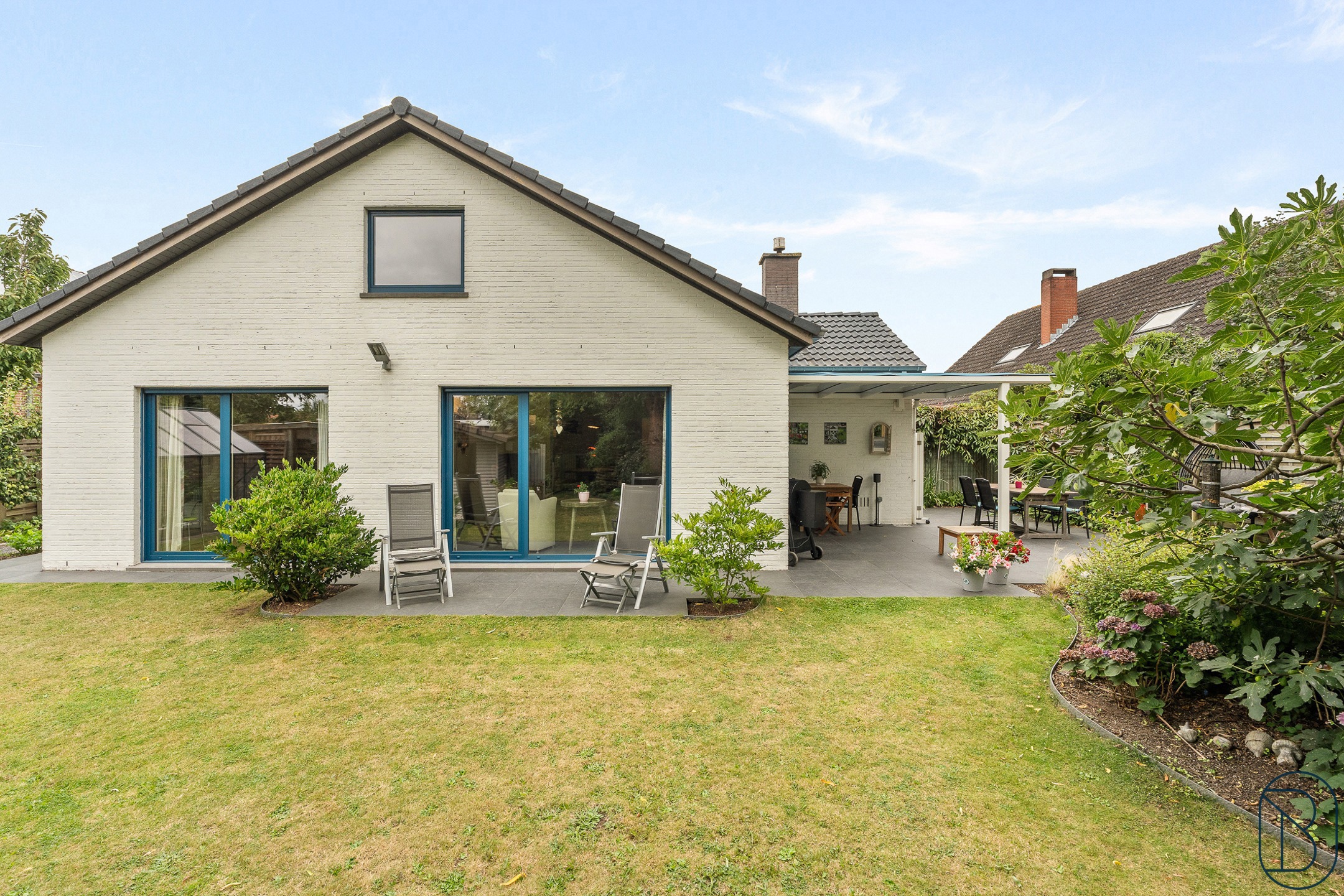 Leuke gelijkvloerse villa met garage en zonnepanelen - foto 3