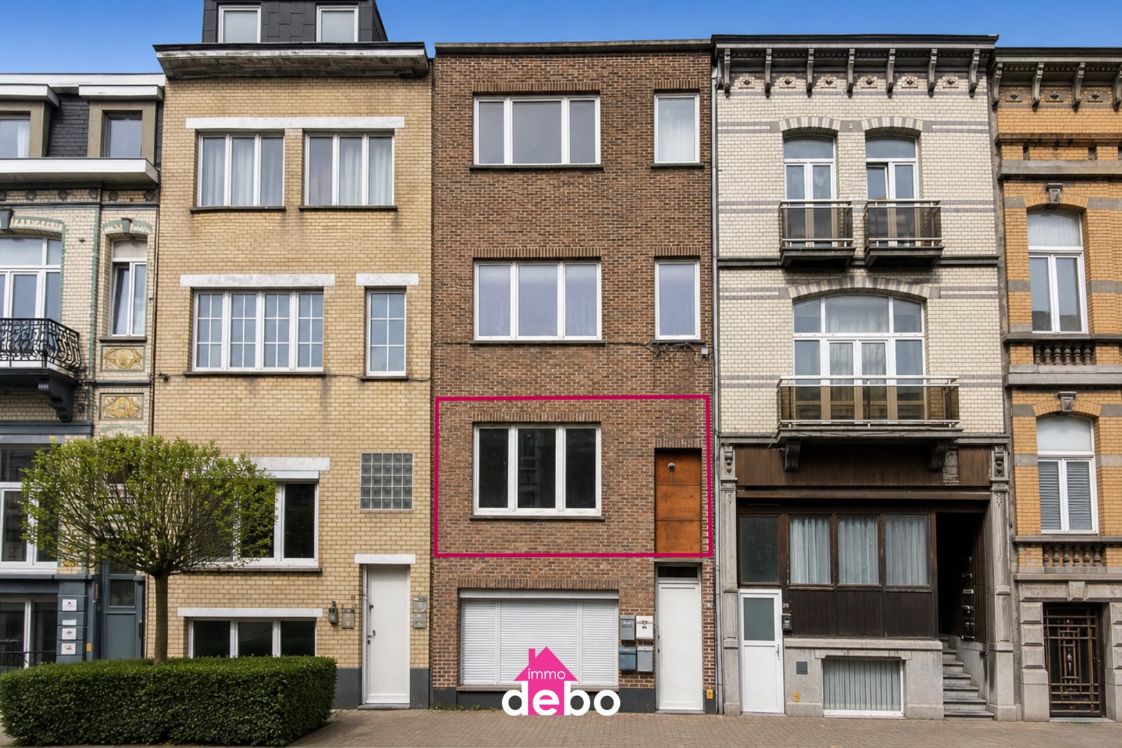 Ruim en lichtrijk 2-slaapkamerappartement op toplocatie, wandelafstand van de winkelstraten, horeca en het strand - foto 1