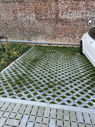 Deze vlot toegankelijke autostaanplaats is ideaal gelegen in het hart van de stad. Dankzij de centrale ligging geniet u van een...