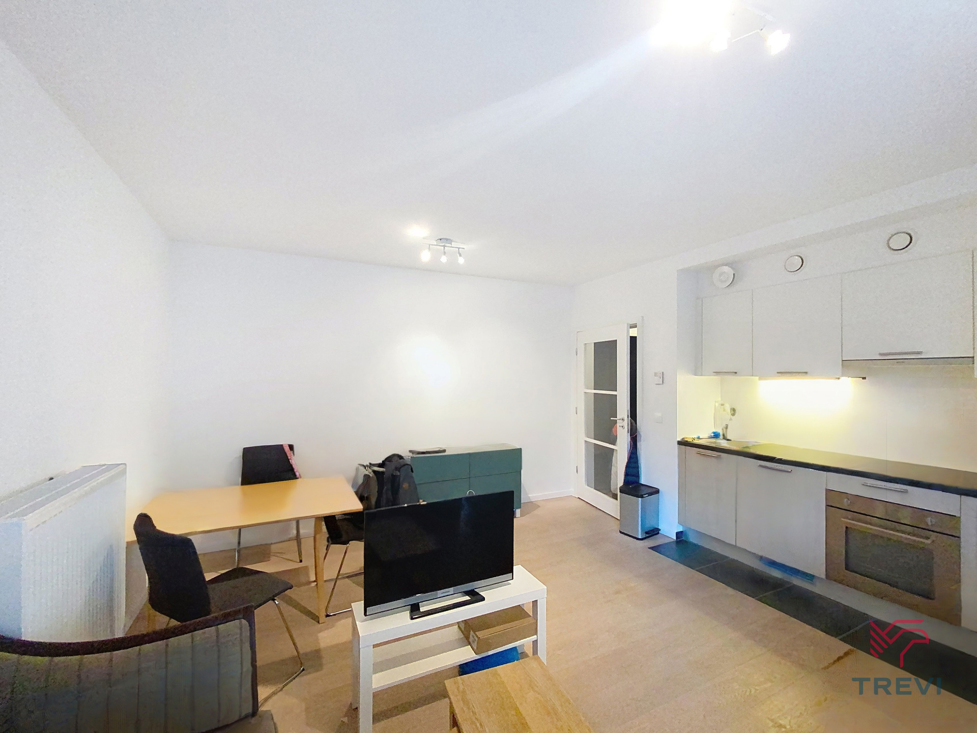 Appartement te huur in Brussel met 1 slaapkamer - foto 4