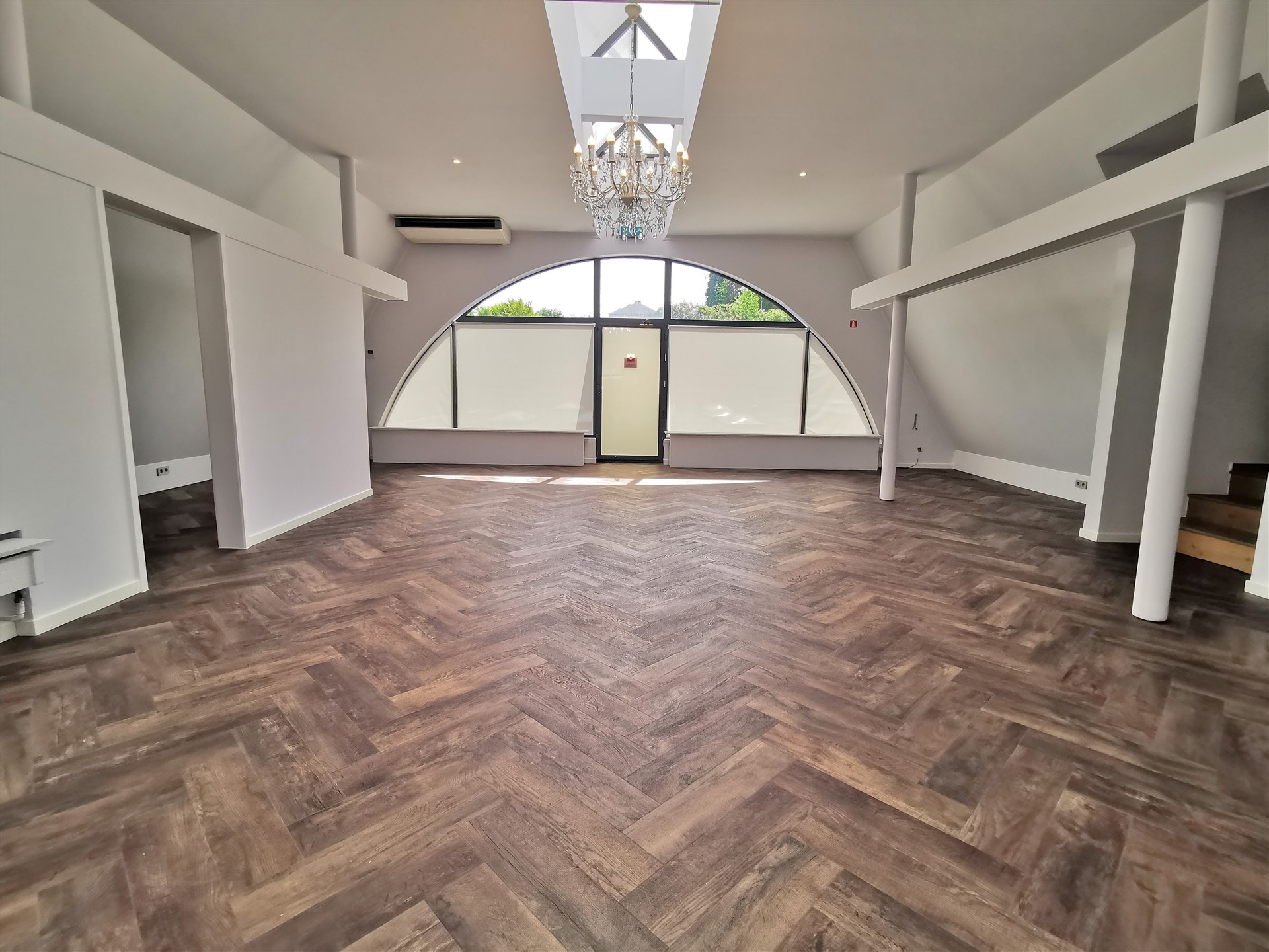 Locaux commerciaux avec diverses possibilités dans un excellent emplacement - photo 5