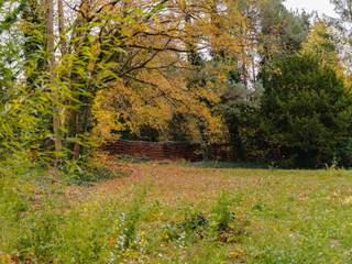 A proximité immédiate du Lycée Français et du quartier du Prince d'Orange, à l'abri des regards ce terrain de ± 21,30 ares s’inscrit dans...