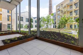 DUPLEX AVEC 3 CHAMBRES, 2 SALLES DE BAIN + TERRASSE DANS UN ENDROIT PRIVILÉGIÉ La Résidence John Martin est située dans la Tulpstraat/Klamperstraat à...