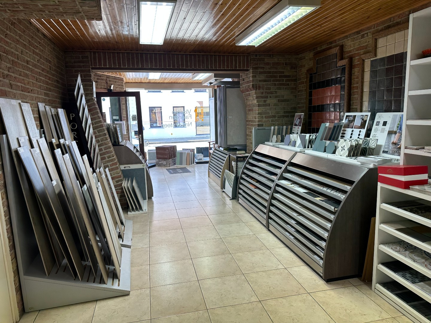 Commerciële toplocatie te huur langs invalsweg in De Panne - foto 5